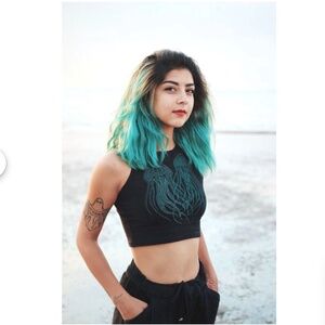 Glow in the Dark Jellyfish Fitted Crop Top ~ size medium~
